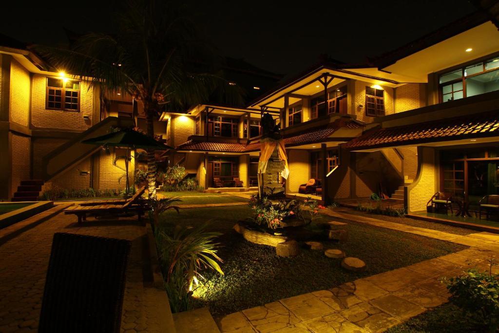 Amazing Kuta Hotel Exteriör bild